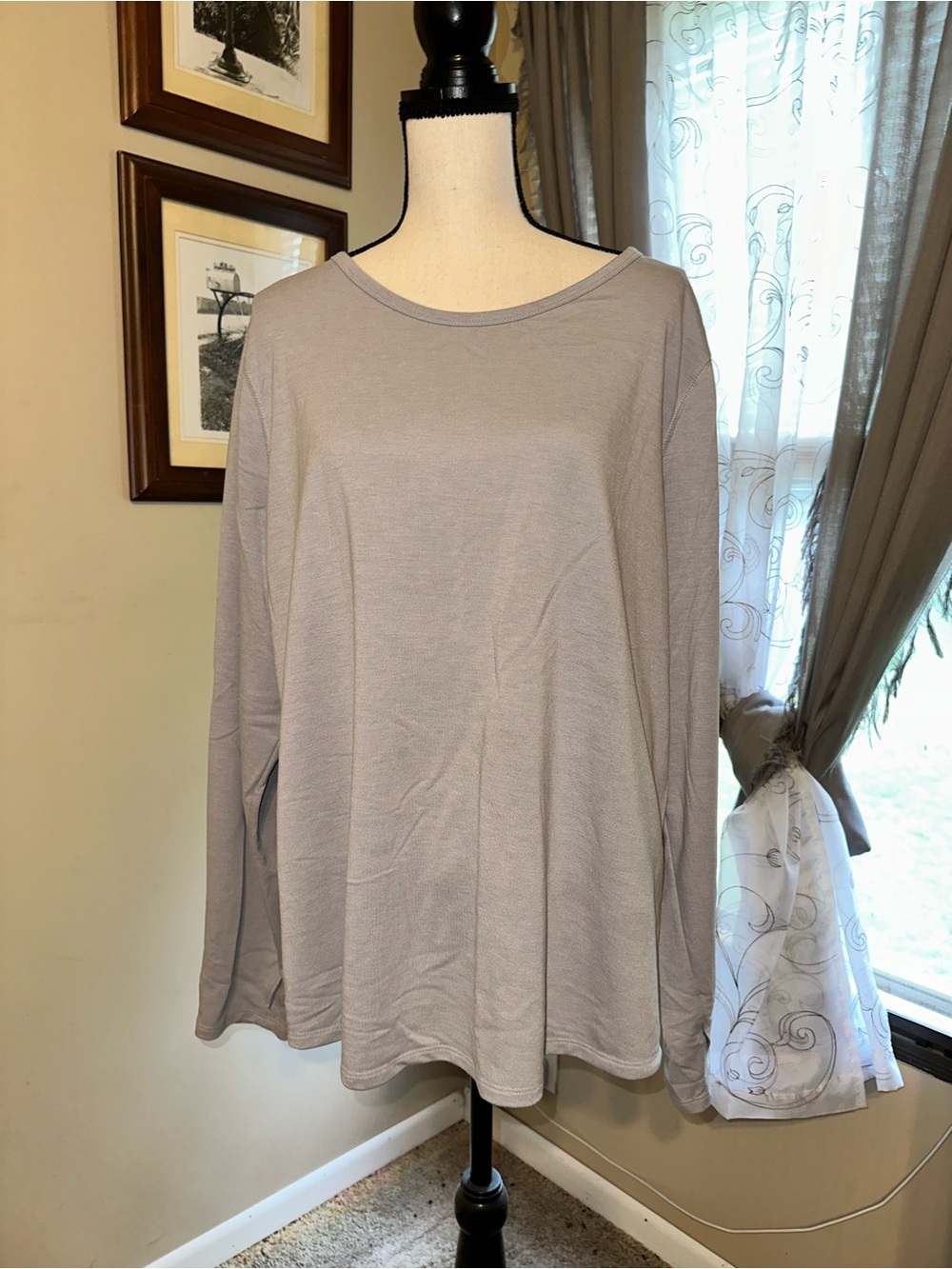 American Eagle Outfitters Lightweight Long-Sleeve Crewneck Top